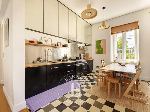 NANTES - HÔTEL DE VILLE - Appartement bourgeois avec vue dégagée sur un parc