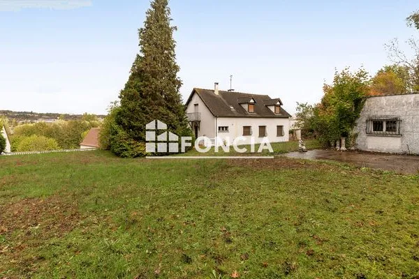 Maison 10 pièces 320 m²