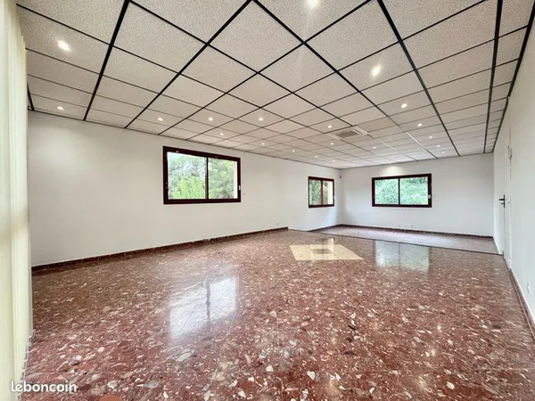Location bureau / local Clapiers - Lumineux & calme - Clim & Parking