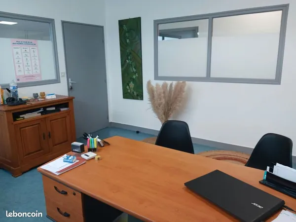 Bureau 17 m² — Pôle pluridisciplinaire