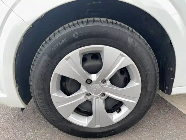 Dacia Sandero eco-g 100 — photo 25