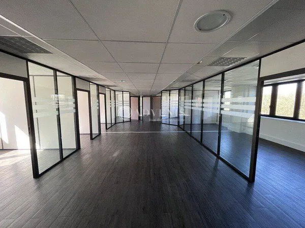 Bureaux 1293 m²