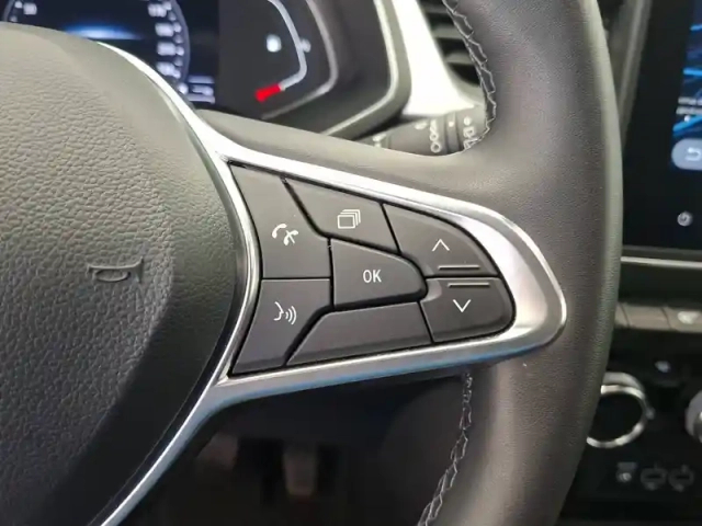 Renault Captur tce 140 - 21 — photo 33