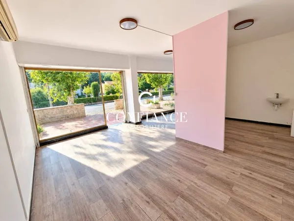Local 1 pièce 31 m²