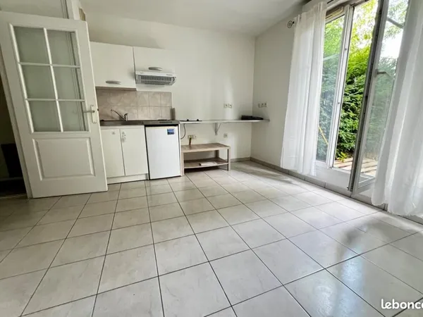 Studio 1 pièce 21 m²