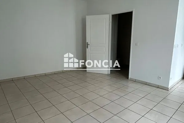 Studio 1 pièce 27 m²