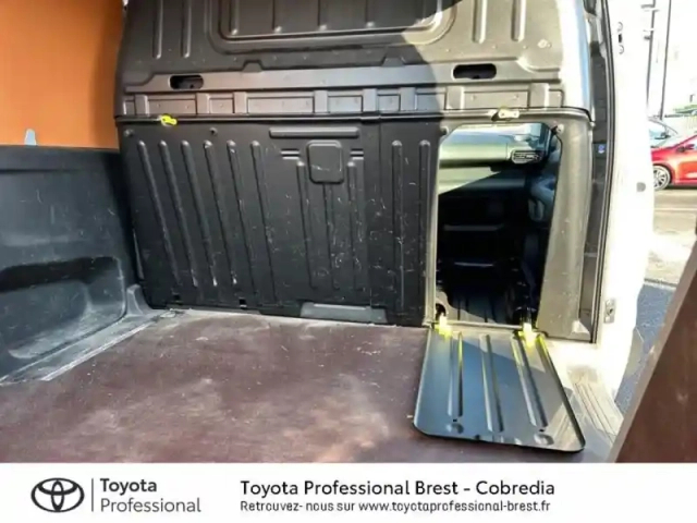 Toyota Proace city medium 100 d-4d start mc24 — photo 19