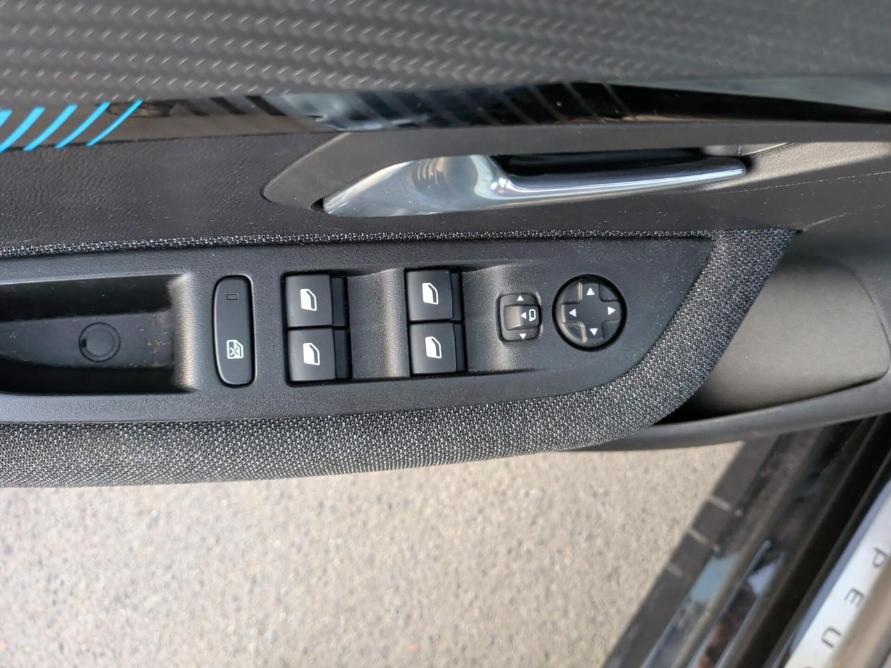 Peugeot 208 electrique 50 kwh 136ch style — photo 7