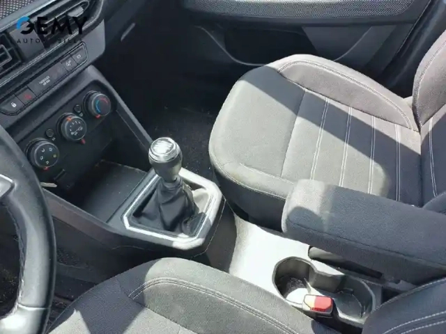 Dacia Sandero tce 90 - 22 — photo 12