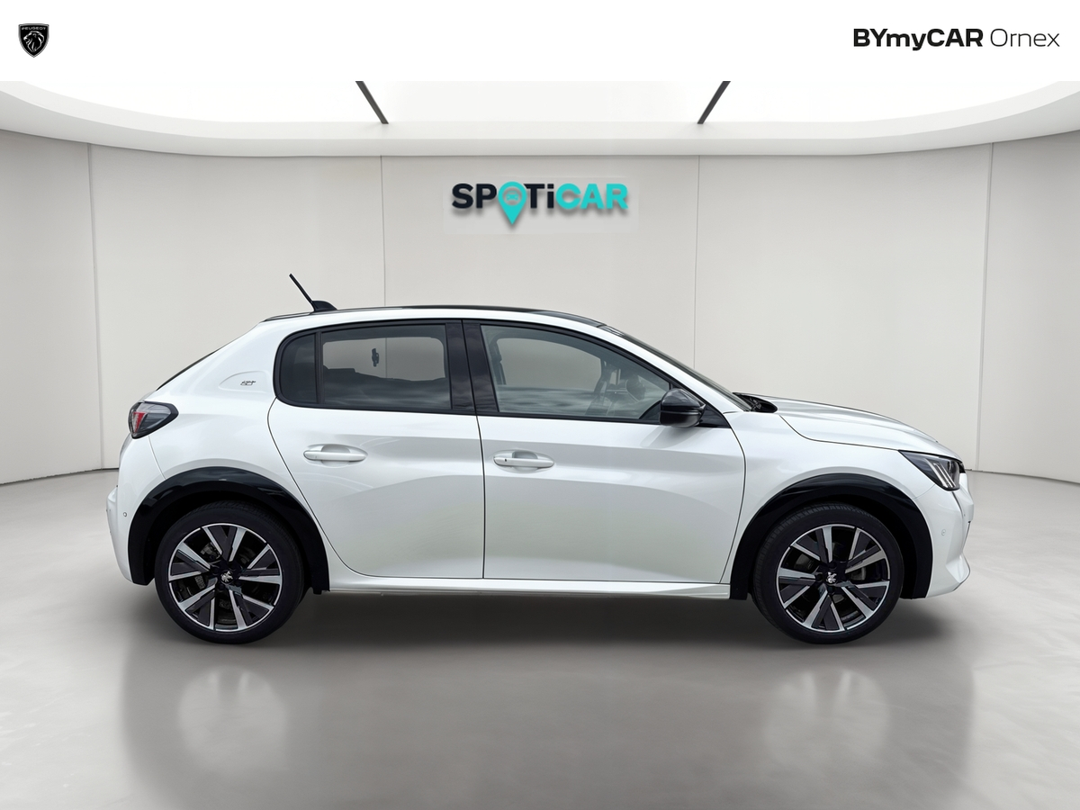 Peugeot 208 PureTech 100 S&amp;S EAT8 — photo 6