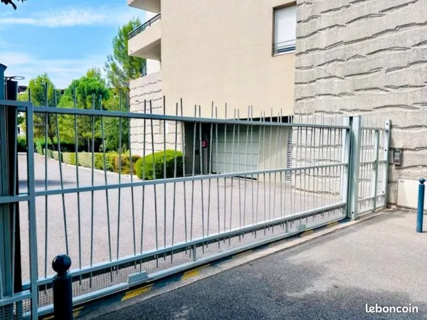 Garage sécurisé