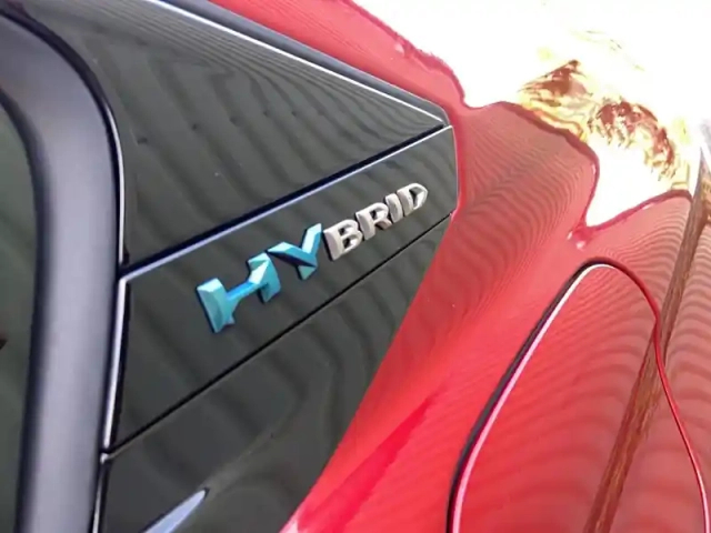 Peugeot 508 hybrid 225 e-eat8 — photo 33