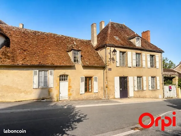 Maison de ville 8 pièces 213 m²