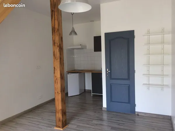 A LOUER APPARTEMENT T1bis NON MEUBLE - CHATEAUDUN