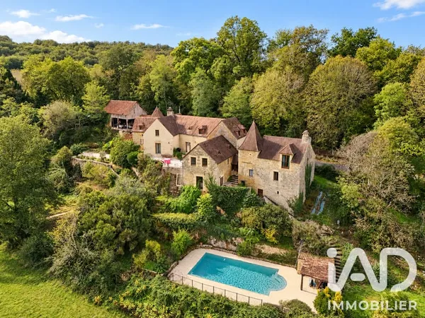 Maison 15 pièces 380 m²