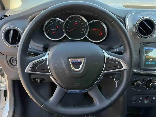 Dacia Sandero 1.5 blue dci 95ch stepway - 20 — photo 12