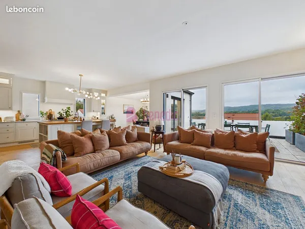 Maison 8 pièces 210 m²