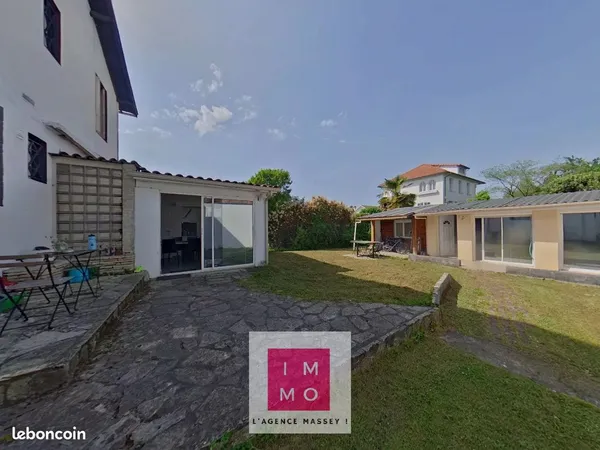 Maison 11 pièces 184 m²
