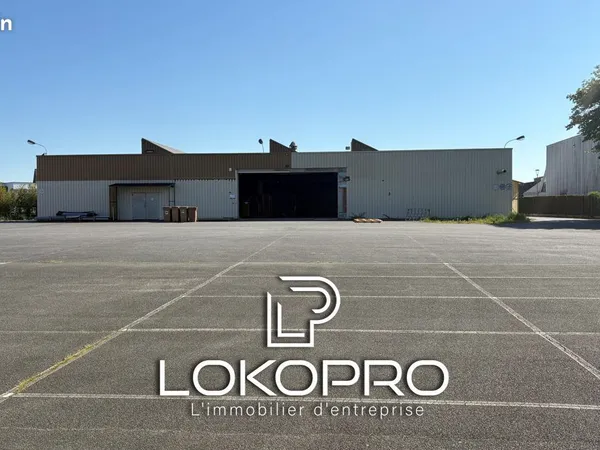 Local 1700 m² Cholet