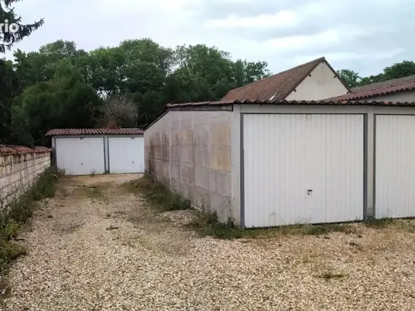 Lot de 8 Garages loués en Extérieur à SENS (89 100)