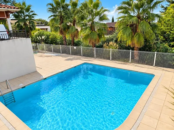 EXCLUSIVITÉ NICE CORNICHE FLEURIE SUPERBE 2 PIÈCES DE 53