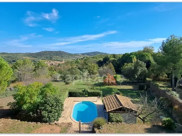 Maison 6 pièces 218 m²