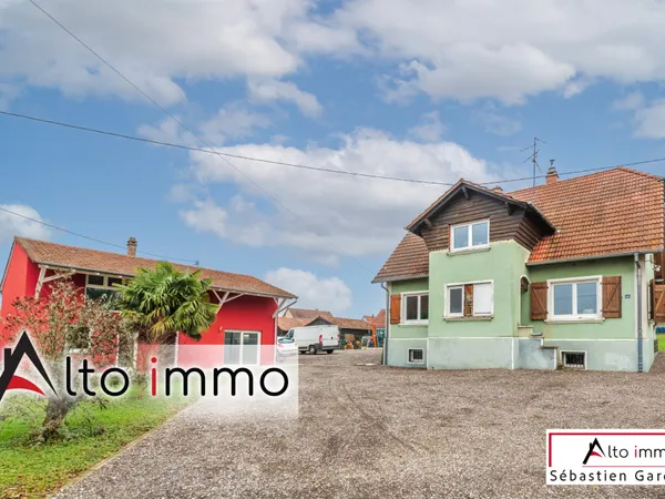 Deux maisons 8 pièces édifiées sur 2101 m2 de terrain au ca