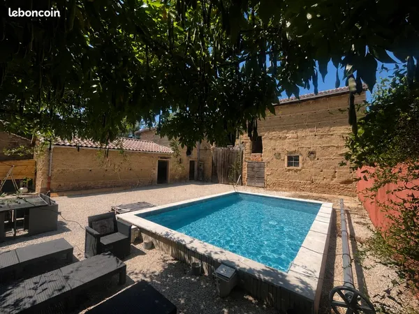 Local 7 pièces 225 m²