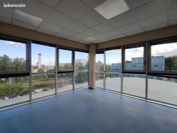 Local commercial 160 m² Publier