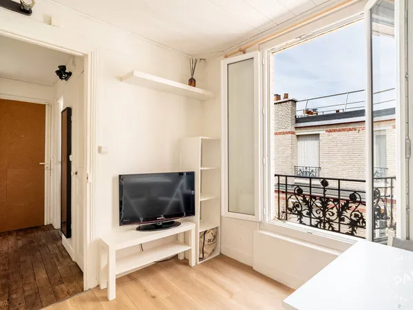 Studio 1 pièce 14 m²