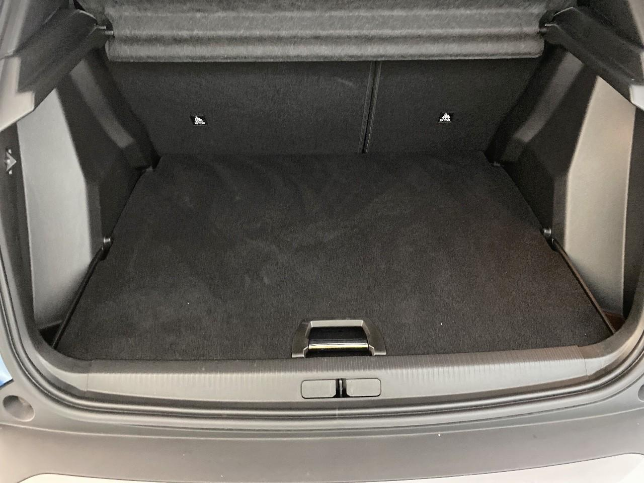Peugeot 2008 hybrid 145 ch e-dcs6 allure — photo 6