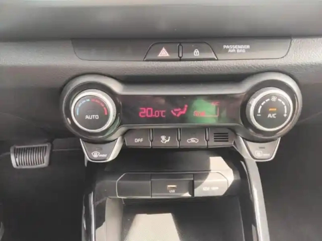 Kia Stonic 1.0 t-gdi 100ch active dct7 — photo 15