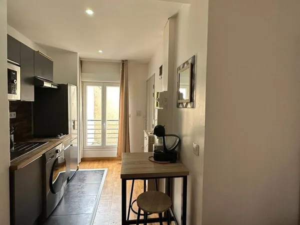 SUPERBE Studio meublé à 5 min du centre à pied
