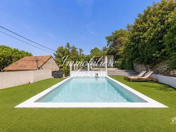 Maison 4 pièces 176 m²