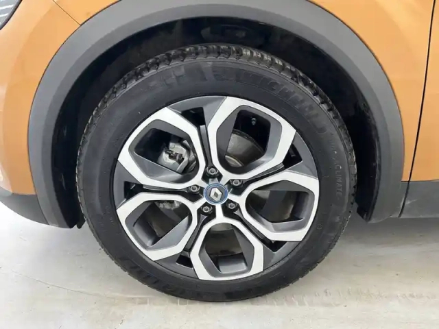 Renault Captur e-tech 145 - 21 — photo 33