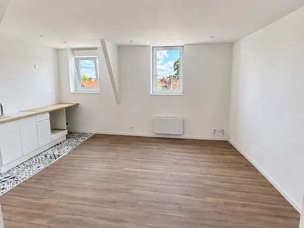 T2 rénové à neuf - 36 m² - Chambre séparée - 640 CC