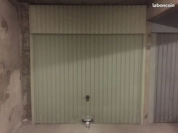 Garage/ box stockage 16m2 Maisons Neuves