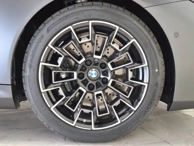 Bmw Serie 5 m5 touring phev 727 ch bva8 — photo 8