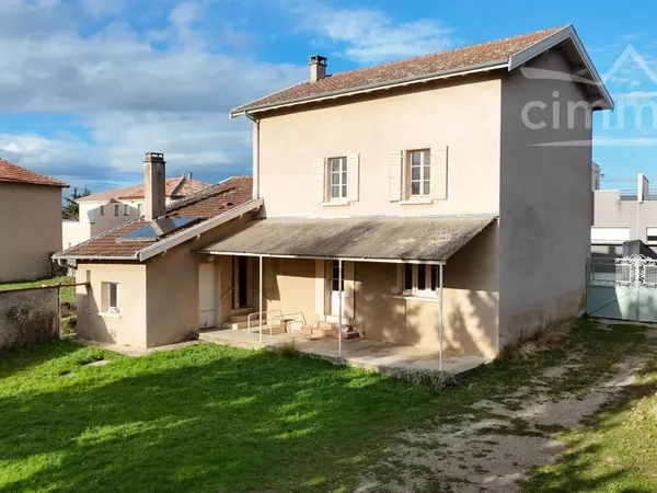 Maison de 128m² avec dépendances