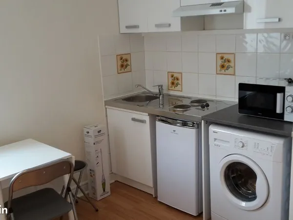 Loue Studio meublé de 17m² pour étudiant