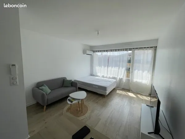 Studio 1 pièce 25 m²