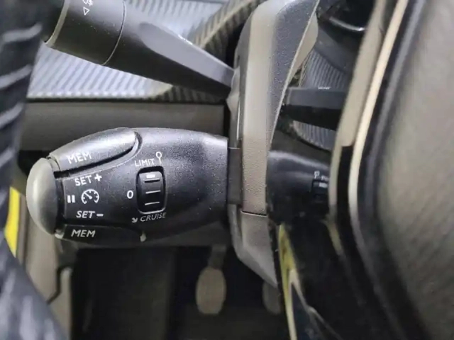 Peugeot 208 puretech 100 s&amp;s bvm6 — photo 26