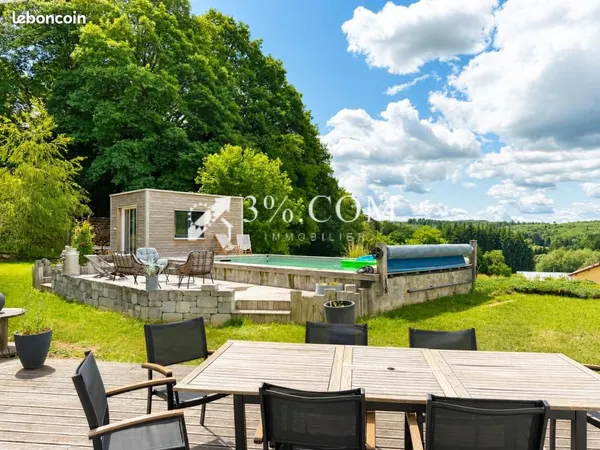 Maison 10 pièces 325 m²