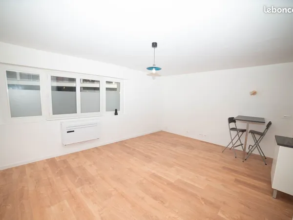 Grand studio 34 m²