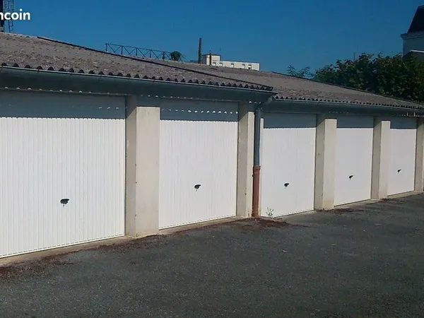 Parking/box 14 m² GUERET