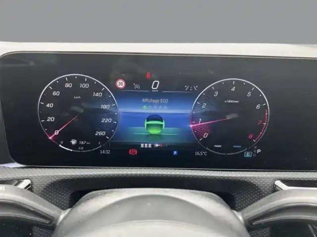 Mercedes Classe A a 180 amg line — photo 12