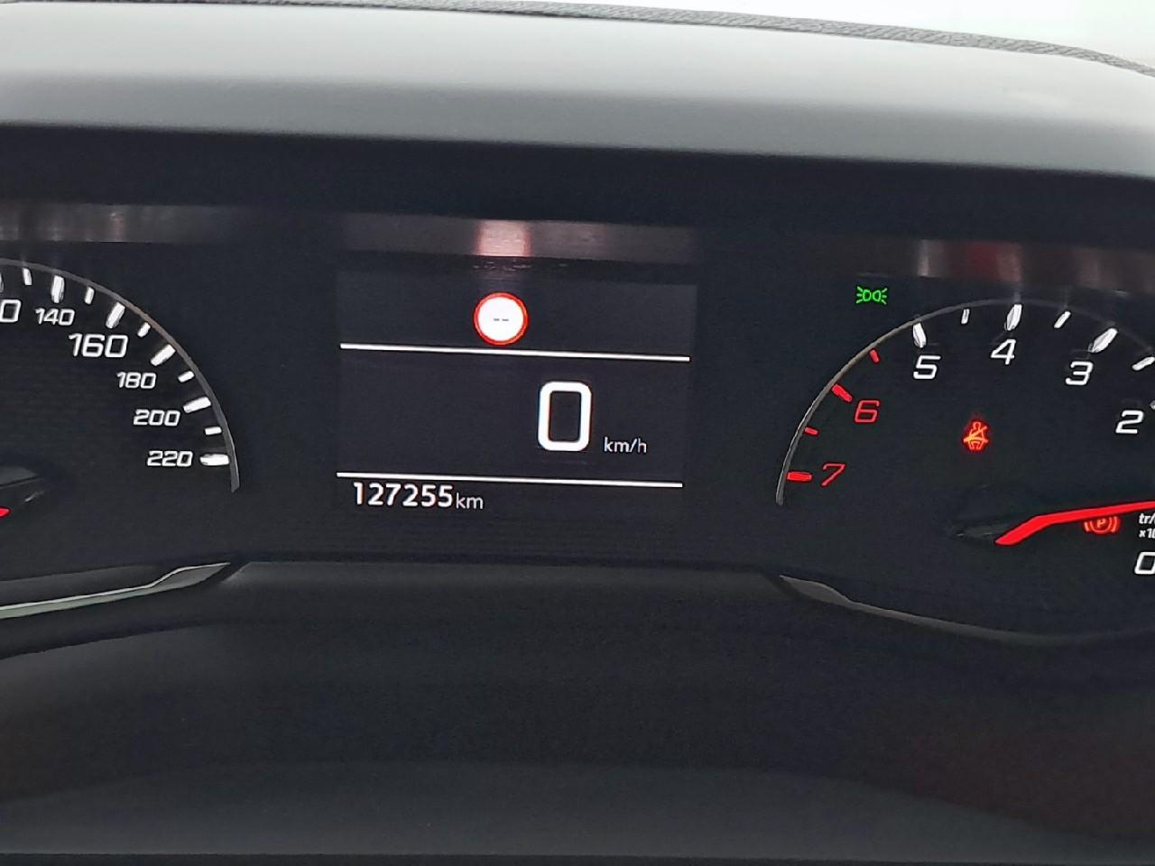 Peugeot 2008 puretech 100 s&s bvm6 active pack — photo 26