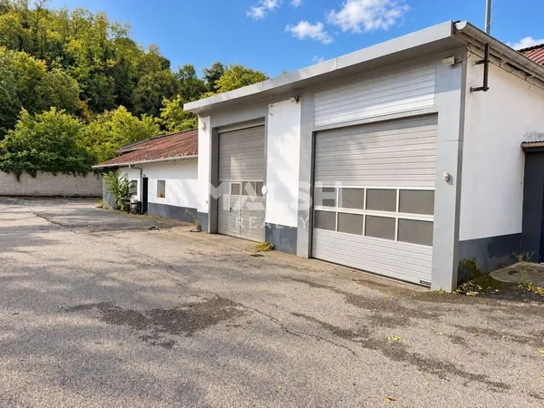 Local d'activité 750 m²