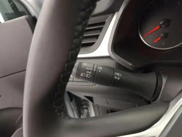 Renault Captur tce 90 evolution — photo 13