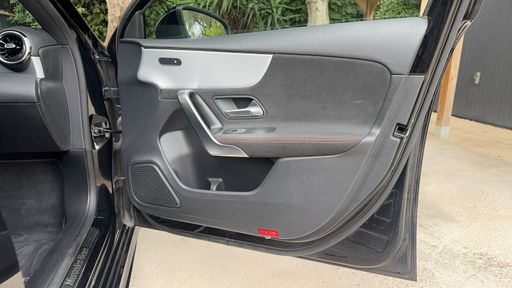 Mercedes Classe A 200 1.3 Ti 163 7G-DCT - AMG Line – 2020 – 72077 km – Essence – Boîte Automatique — photo 31